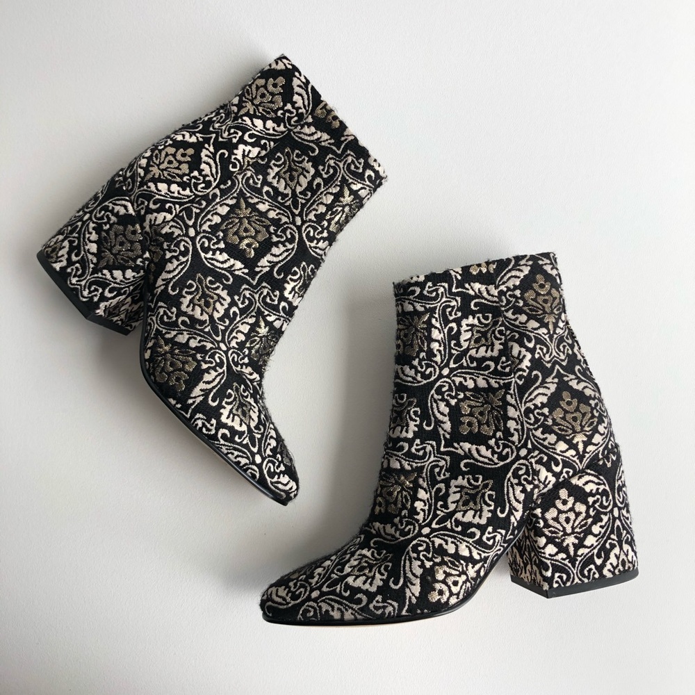SAM EDELMAN Taye Embroidered Black Booties